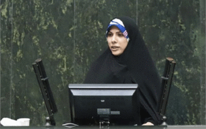 تذکر فاطمه حسینی به ترویج خشونت خانگی علیه زنان کشور