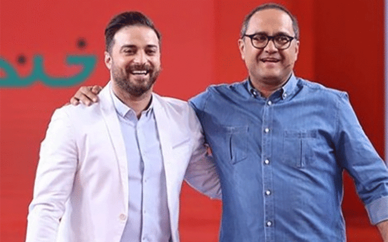 بازی برای تیم فوتبال استقلال تهران