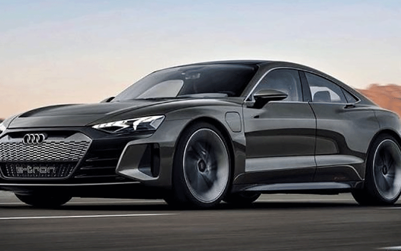 پورشه تایکان و آئودی e-tron GT