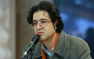 شاعر و طنزپرداز