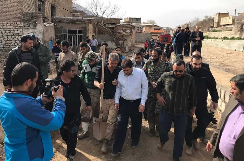 خدمات ستاد اجرایی فرمان حضرت امام (ره) به سیلزدگان لرستانی