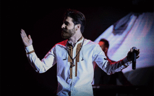 خواننده موسیقی پاپ