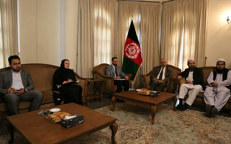 دیدار سرپرست سفارت افغانستان در کشورمان با نمایندگان مهاجران آسیب دیده از سیل اخیر سفارت افغانستان