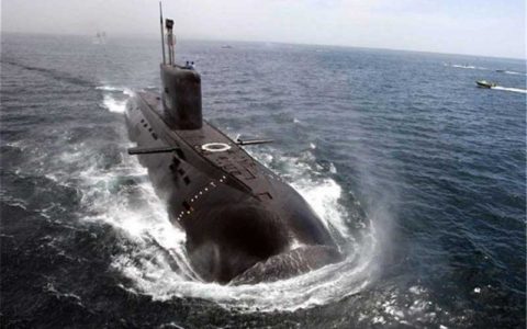 نیروی دریایی ایران چگونه می تواند آمریکا را در خلیج فارس زمین گیر کند؟