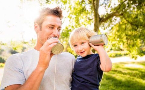 بهترین بازیها برای بالا بردن مهارت شنیداری در کودکان