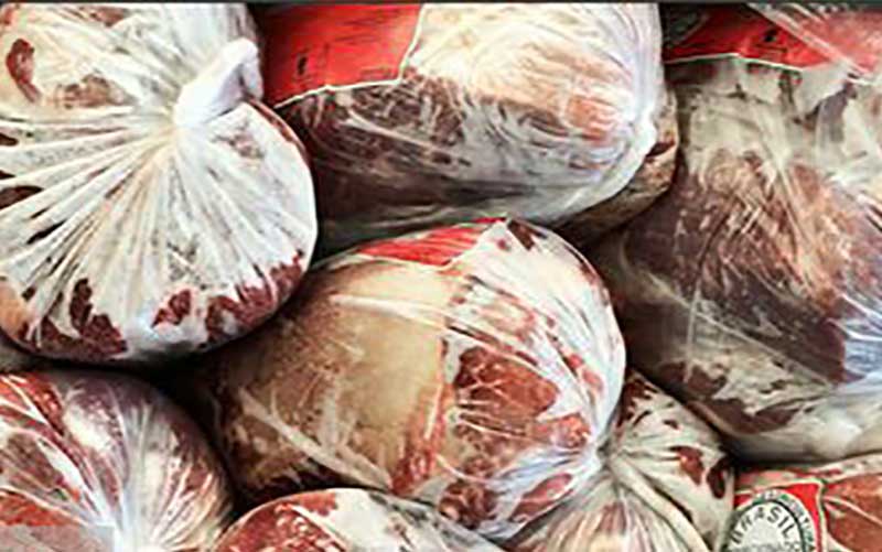 جلوگیری از توزیع ۱.۵ تن گوشت و مرغ فاسد در فست فودها
