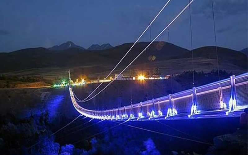 در انتظار ادامه نمایش زیبای ایگور و شاگردان