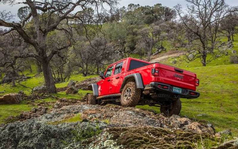 نگاهی عمیق به جیپ گلادیاتور مدل ۲۰۲۰