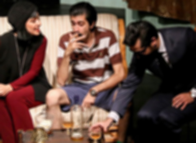 ولنگاری ناتمام در تئاتر ایران/سرو مشروبات الکلی روی صحنه تئاتر 2143079_115