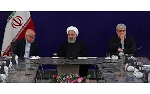 جایگزین بیژن زنگنه، سورنا ستاری بود 1 جایگزین بیژن زنگنه، سورنا ستاری بود