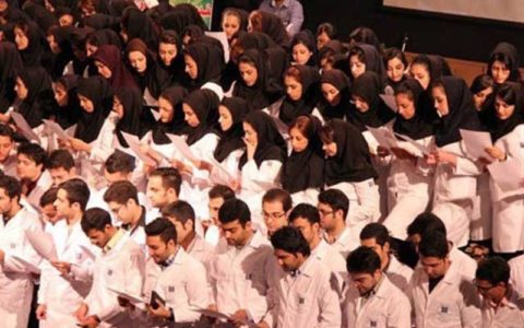 کمبود پزشک نداریم بلکه مردم احساس “کمبود پزشک” می‌کنند!