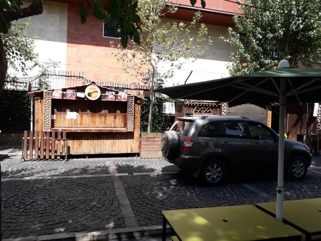 پلمب غرفههای اغذیه در گذر ۳۰ تیر