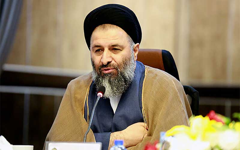 هرکسی ماشین شاسی بلند سوار شود در عقیدتی سیاسی ناجا جایگاهی ندارد