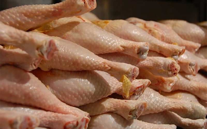 افزایش قیمت گوشت مرغ توسط مرغداران تخلف است/ گرما و دلالان عوامل دیگر گرانی!