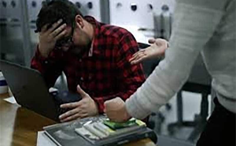 «خشونت» در محیط کار ۱۰ درصد بیشتر از جامعه است