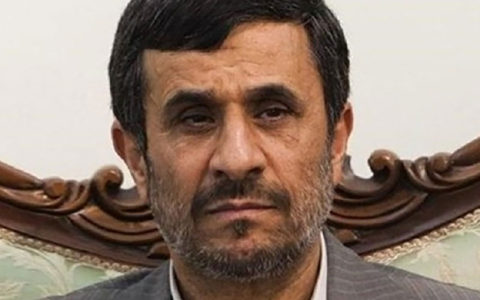 تبریک احمدی نژاد برای تولد مایکل جکسون تعجب آور نبود؛ لحن او شباهتی به زمانی که هولوکاست را زیر سوال می برد، ندارد 1 تبریک احمدی نژاد برای تولد مایکل جکسون تعجب آور نبود؛ لحن او شباهتی به زمانی که هولوکاست را زیر سوال می برد، ندارد