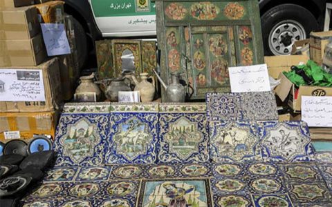 دستگیری باند قاچاق تریاک/جاسازی موادمخدر در صنایع دستی