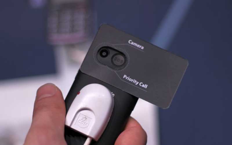 گوشیهای سادهی پاناسونیک با سیستم هشدار درد و نمایشگر بزرگ مناسب سالمندان معرفی شدند