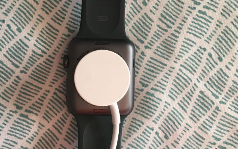 چرا «اپل واچ» من روشن نمی شود؟