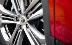 تست و بررسی ام جی HS مدل 2019 ، رقیب جدید اروپاییها و ژاپنیها