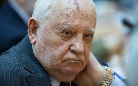 گورباچف: فقط یک دیوانه آغازگر جنگ هستهای خواهد بود 1 گورباچف: فقط یک دیوانه آغازگر جنگ هستهای خواهد بود