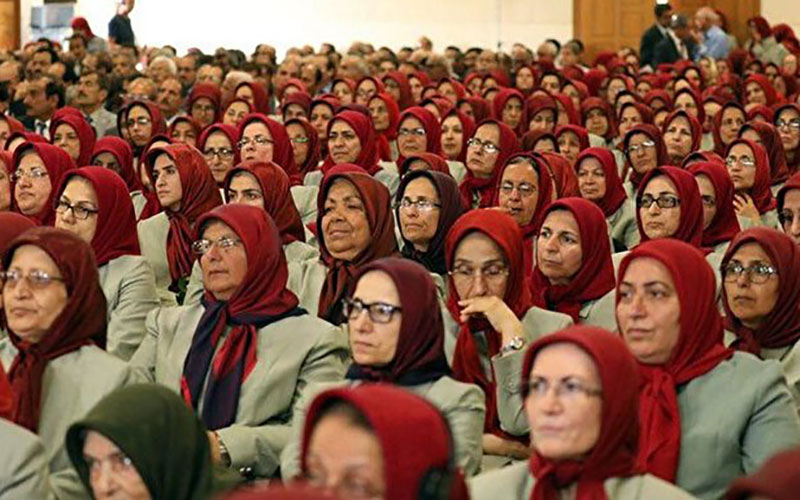 یک پایگاه عربی ادعا کرد: تصمیم منافقین برای تعیین جانشین مریم رجوی به دنبال برکناری بولتون