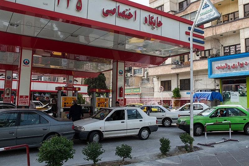 جایگاه سوخت گیری بنزین