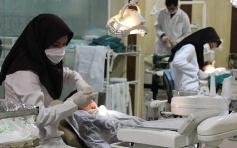 ارتودنسی با پلاک های شفاف