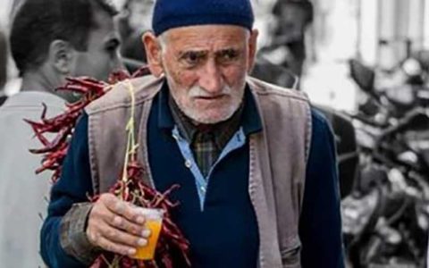 استخدام کارگر به شرط سالمندی!