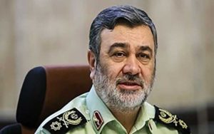 بازدید فرمانده ناجا از کلانتری ۱۴ رشت
