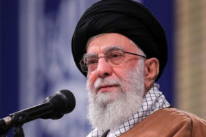حمایت-رهبر-انقلاب-از-تصمیم-سران-قوا-در-رابطه-با-گرانی-بنزین