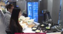 ربات-Cloi-Chefbot-ال‌-جی-در-رستوران-کره‌ای-مشغول-به-کار-شد