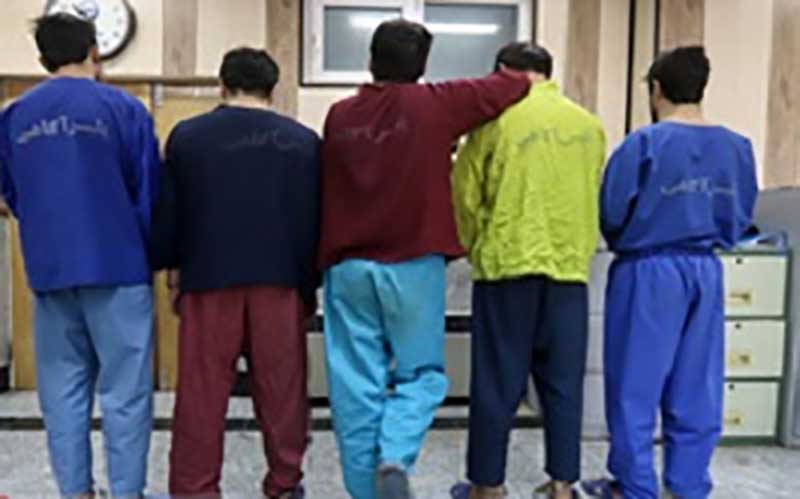 سارقان کارگاه‌های تولید گلاب به دام پلیس افتادند
