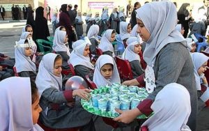 شیر رایگان در مدارس کدام استان ها توزیع می شود؟