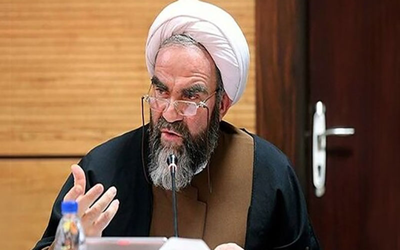 عده‌ای در قم و مشهد از لباس روحانیت سوءاستفاده می‌کنند