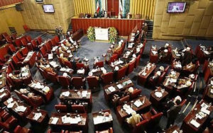 مجلس-خبرگان-نمی-تواند-قانون-گذاری-کند-و-مصوبه-بدهد