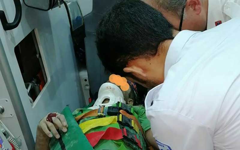 واژگونی وانت حامل دانش آموزان واژگونی وانت حامل دانش آموزان