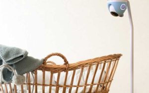 پرستار-بچه-هوشمند-۲۴-ساعته-از-نوزاد-مراقبت-می-کند