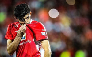 پرسپولیس-با-یک-پنالتی-مقابل-فولاد-پیروز-به-رختکن-رفت