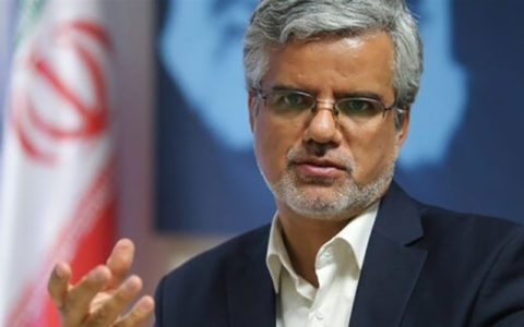 کیهان بالاخره یک جا حق را به محمود صادقی داد!