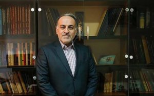 «مدرسه» نیازمند فانوس دریایی است نه چراغ زنبوری!