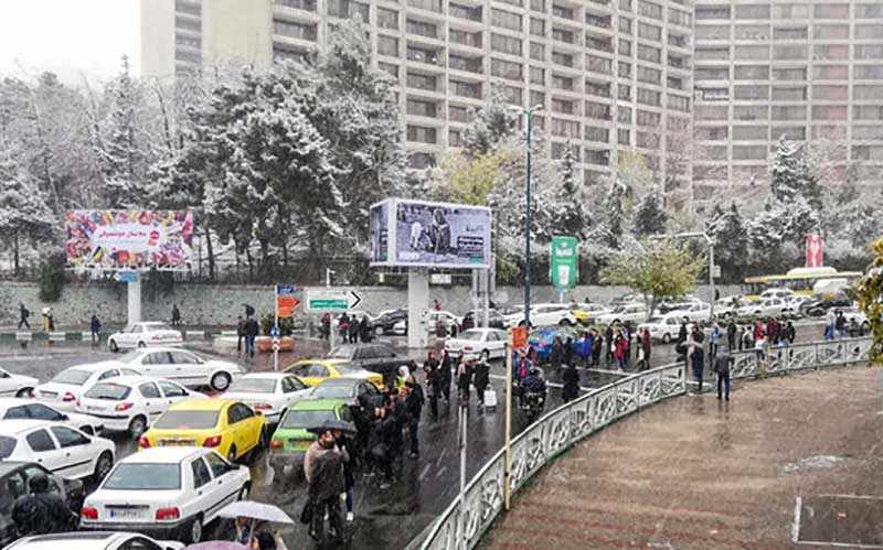 ترافیک سنگین در غرب به شرق و جنوب به شمال بزرگراه‌های پایتخت