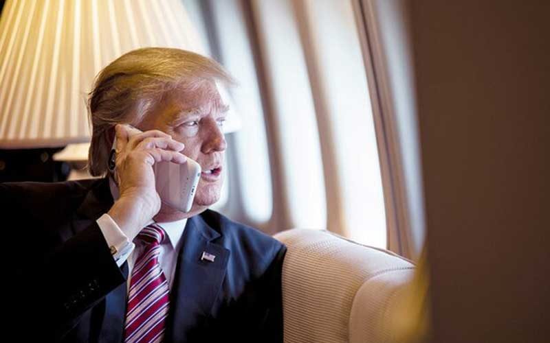 ترامپ-از-سرویس-های-موبایل-رمزگذاری-نشده-استفاده-می-کند
