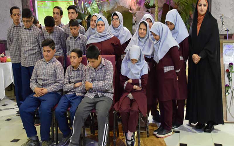 ترس بازماندن از تحصیل دغدغه‌ی بزرگ والدین دانش‌آموزان معلول