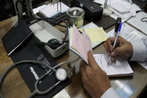تعرفه-نجومی-پزشکان-و-زیرمیزی-که-همچنان-پهن-است