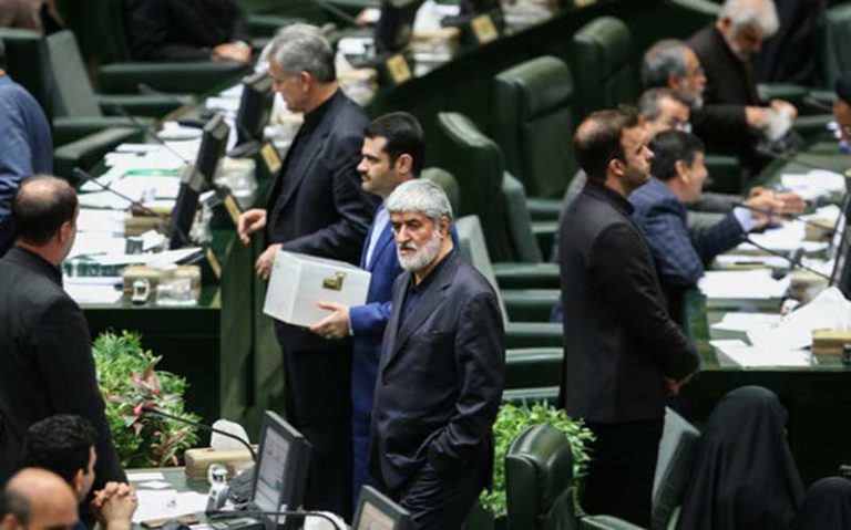 تلاش-مطهری-برای-اعلام-وصول-استیضاح-وزیر-کشور