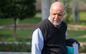 درخواست-محاکمه-«زنگنه»-از-سوی-دانشجویان-در-نمازجمعه-تهران