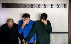 دستگیری ۹ تبهکار حرفه ای در پاتوق افیونی