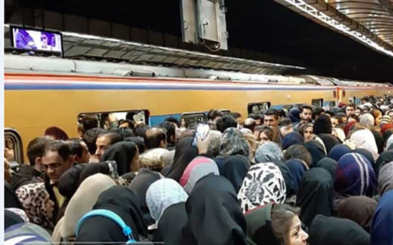 سنگینی افزایش قیمت بنزین بر روی شانه‌های مترو