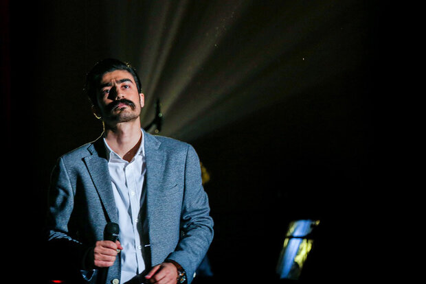 «شبی برای غم کُشی» اجرا شد